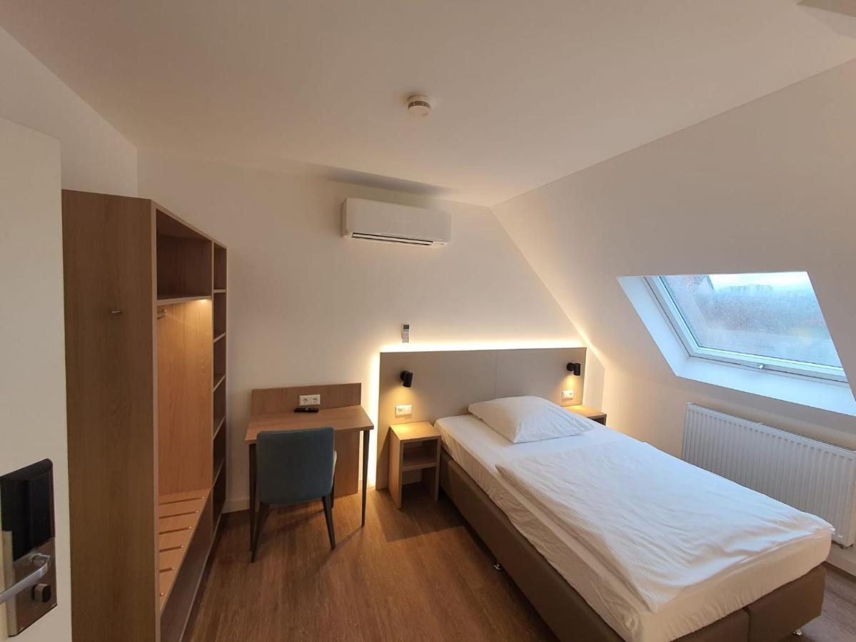 Hotel Zur Traube Moglingen Екстериор снимка